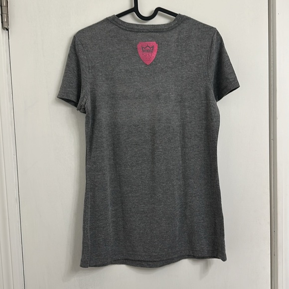 Gray and Pink Graphic Tee L - Picture 2 of 2